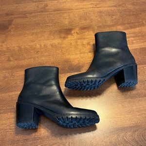 Reformation lug sole ankle boot bootie heeled 9.5 black
